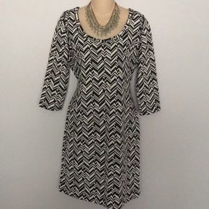 Black and white fitted stretchy dress
